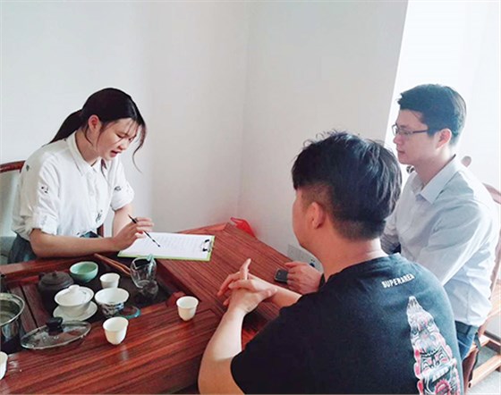 迦密山精英團(tuán)隊(duì)服務(wù)客戶現(xiàn)場(chǎng)